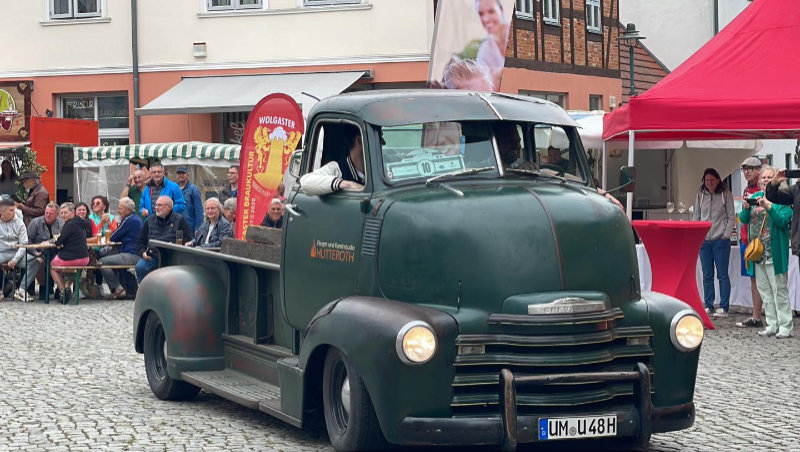 Essen, trinken & Oldtimer schauen in Wolgast