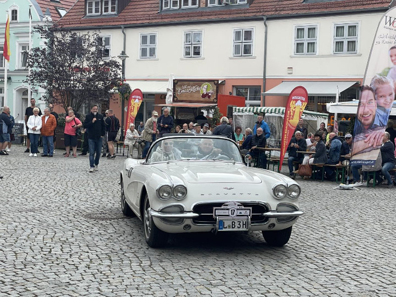 Essen, trinken & Oldtimer schauen in Wolgast