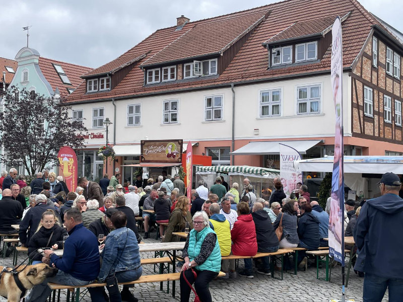 Essen, trinken & Oldtimer schauen in Wolgast